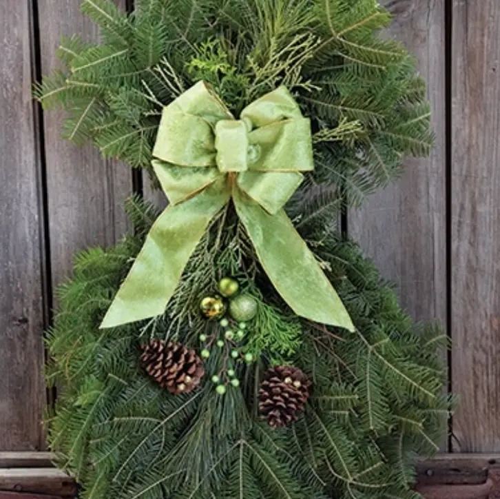 26" Wintergreen Spray